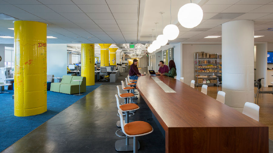 办公室装修设计如何打造空间整体感？